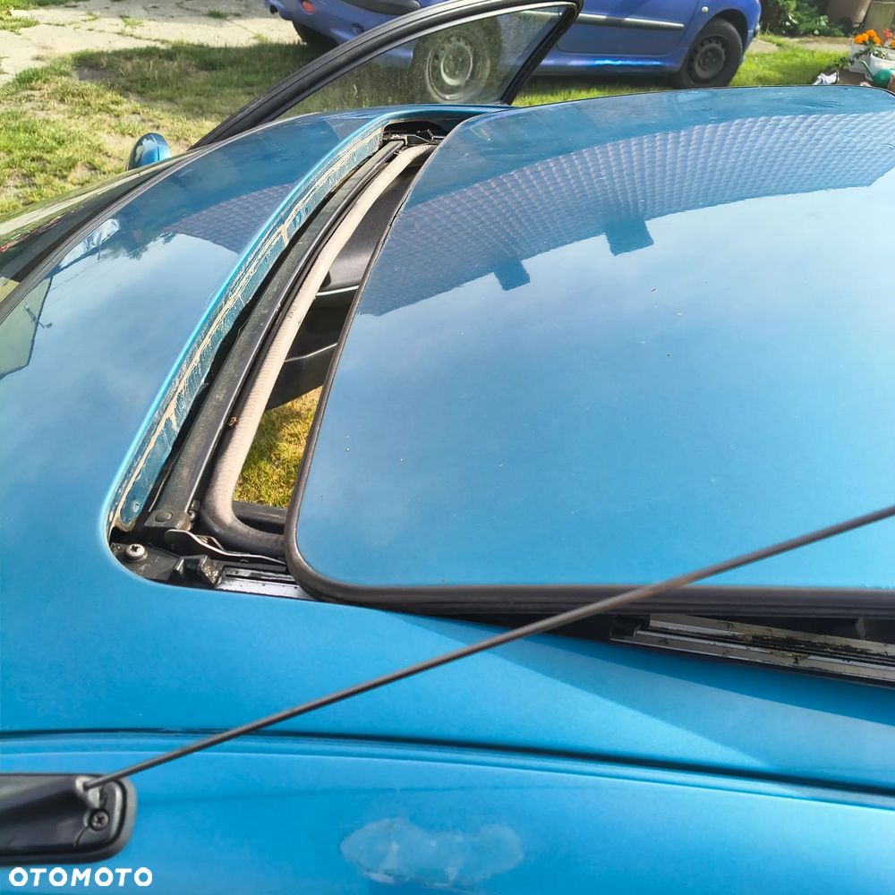 Mazda MX-3 - 13