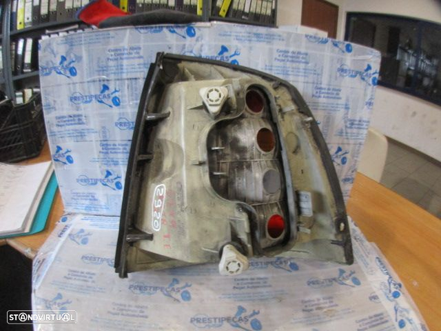 Farol Tras Stop2920 OPEL ASTRA G 2004 2.2DTI 125CV 3P PRETO ESQ - 2