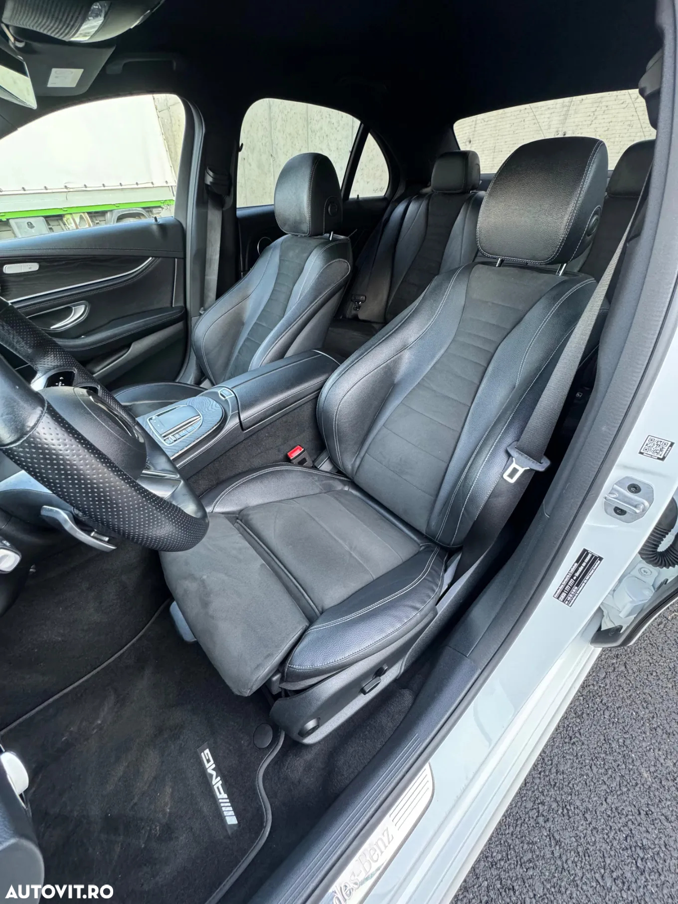 Mercedes-Benz E 300 de 9G-TRONIC AMG Line - 21