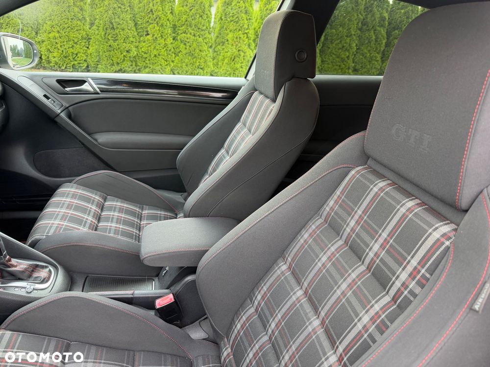 Volkswagen Golf 2.0 GTI DSG Edition 35 - 10
