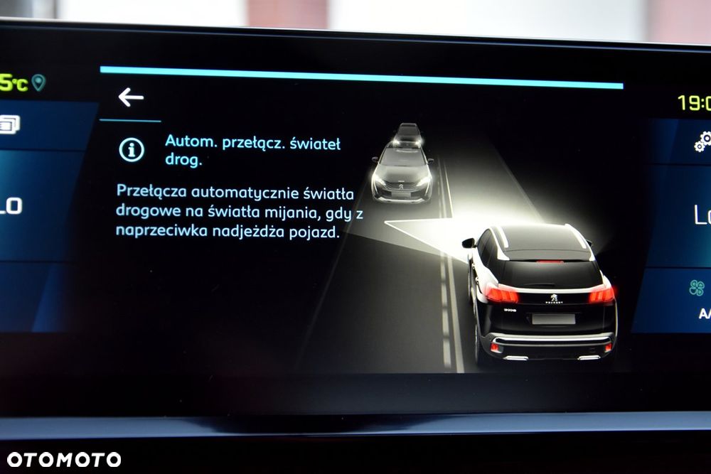Peugeot 3008 1.6 PureTech HYbrid GT Line S&S EAT8 - 35