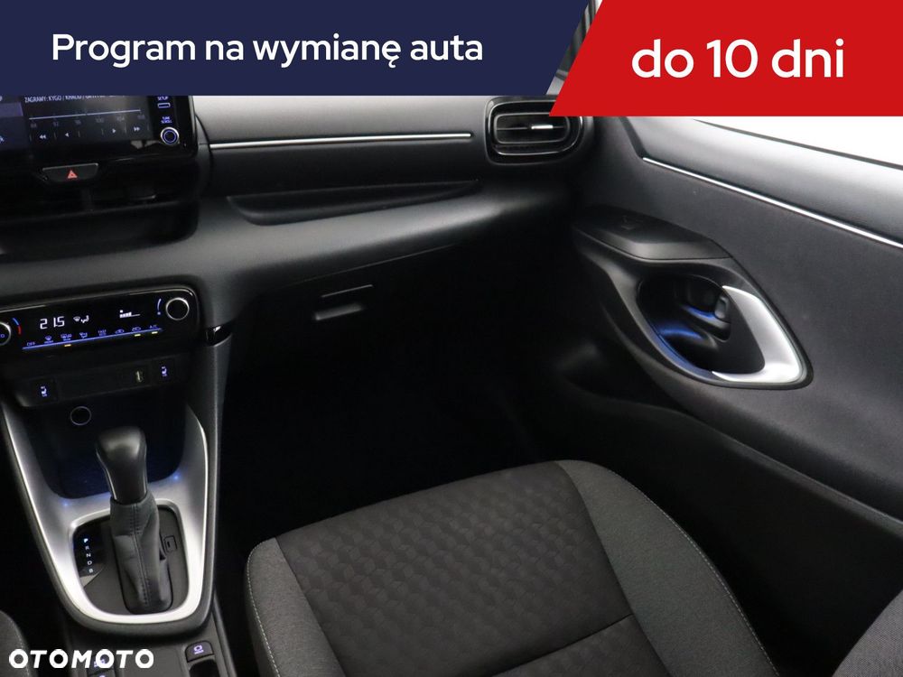 Toyota Yaris - 10