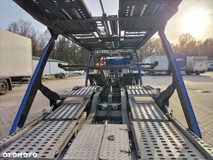 Mercedes-Benz ACTROS - 3