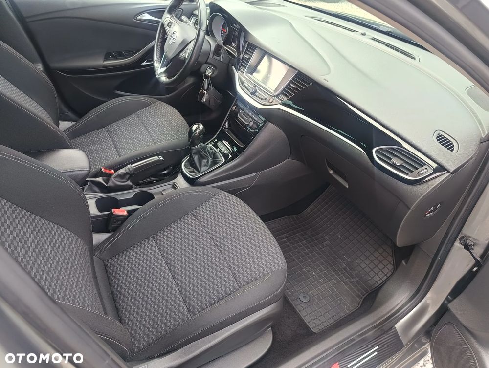 Opel Astra 1.4 Turbo Business - 15