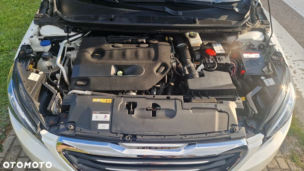 Peugeot 308 BlueHDi FAP 150 Stop&Start Automatik Allure - 25