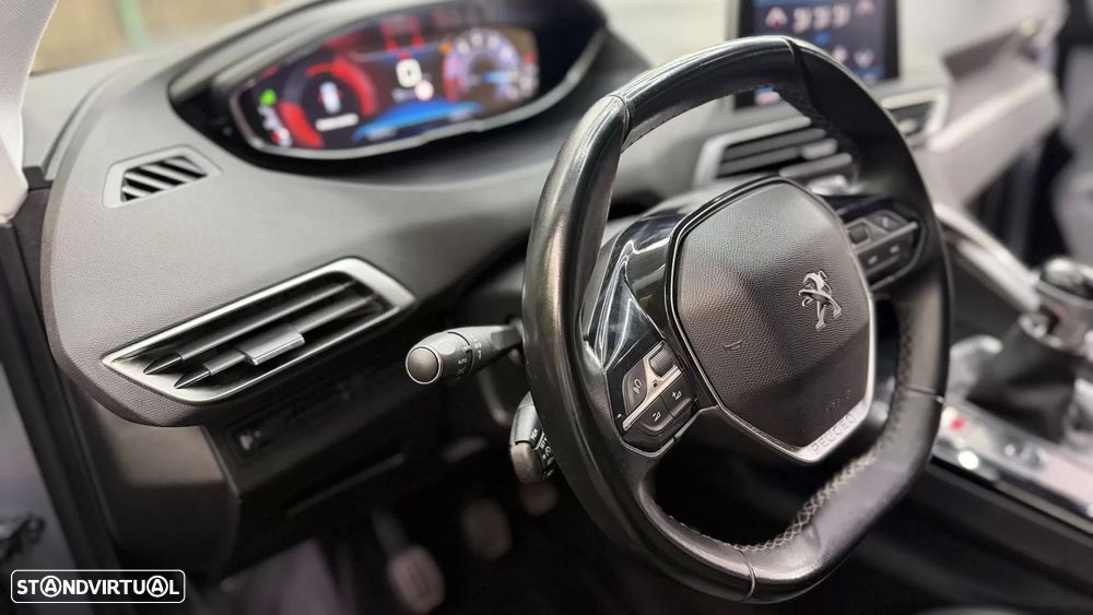 Peugeot 3008 1.2 PureTech Allure - 17