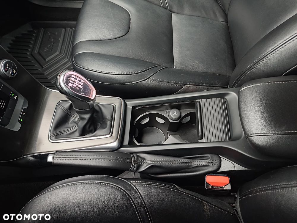 Volvo V40 T2 Summum - 19