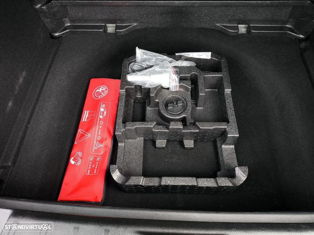 Alfa Romeo Tonale 1.5 Hybrid Sprint - 36