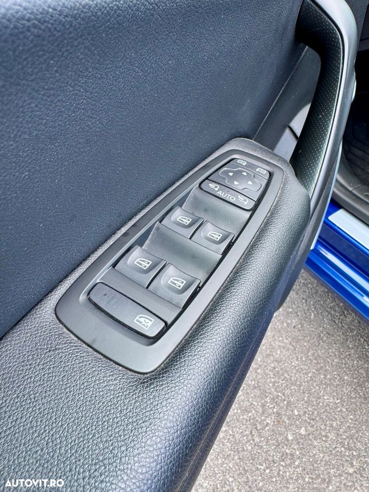 Renault Megane ENERGY TCe 130 EDC GT LINE - 12