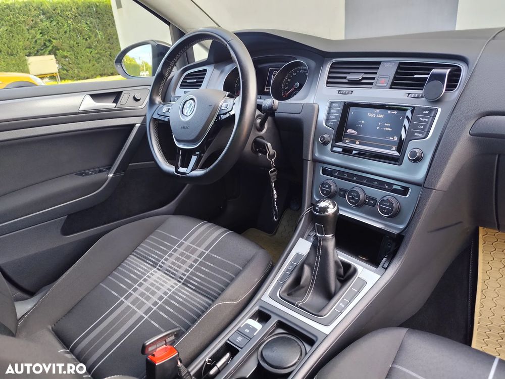 Volkswagen Golf 1.6 TDI BlueMotion Technology Lounge - 8