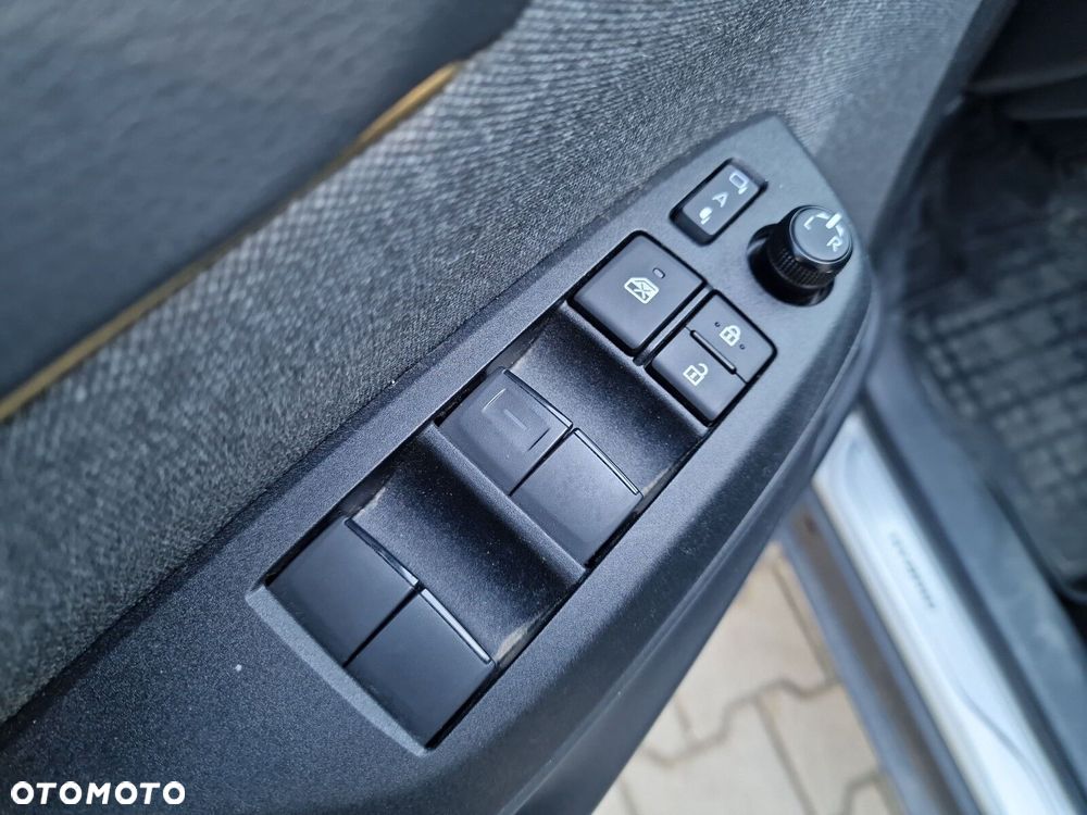 Toyota Yaris Cross - 25