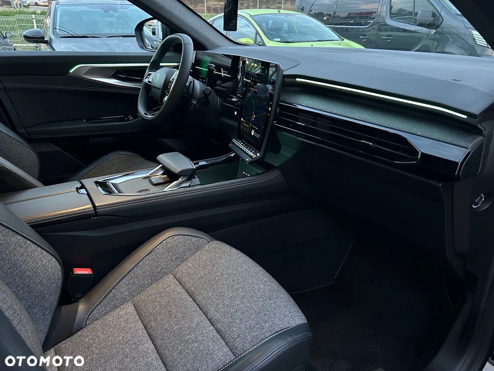 Renault Rafale 1.2 E-Tech Full Hybrid 200 Techno MMT - 19