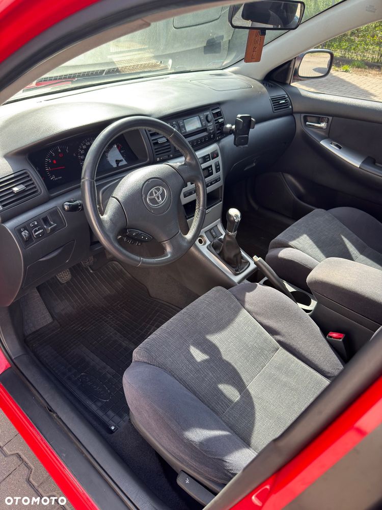 Toyota Corolla - 16