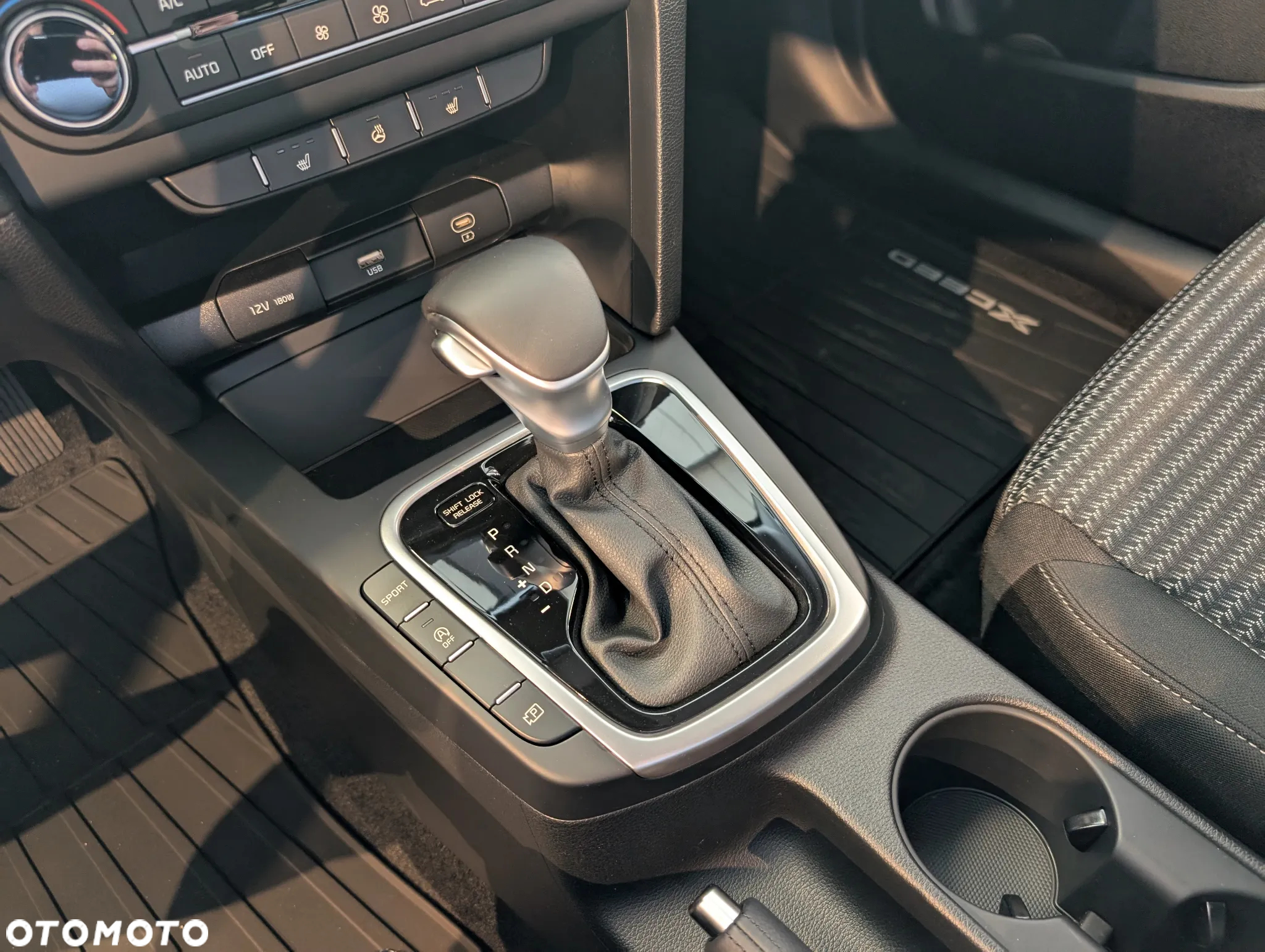 Kia XCeed 1.5 T-GDI M DCT - 14