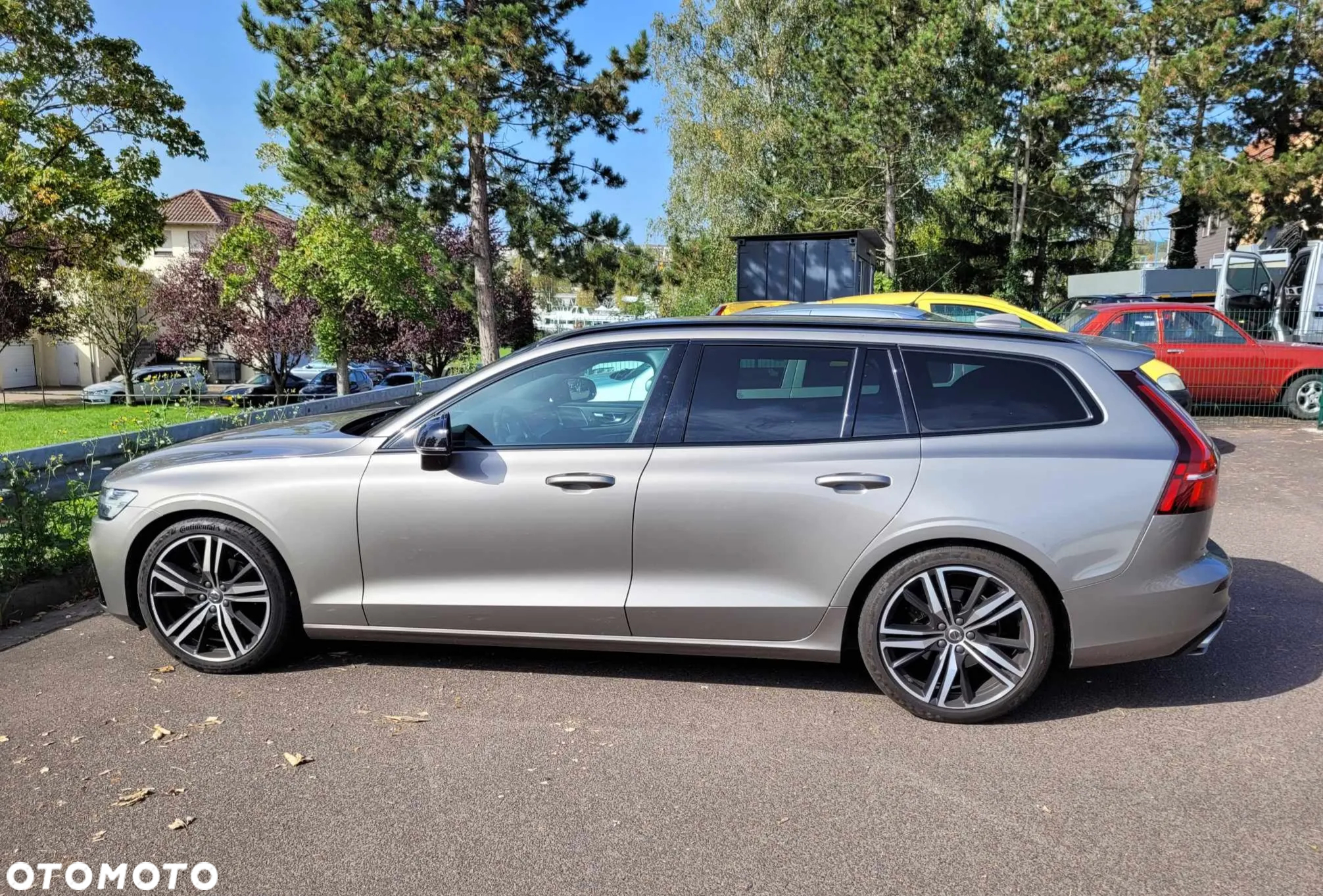 Volvo V60 D3 R-Design - 16