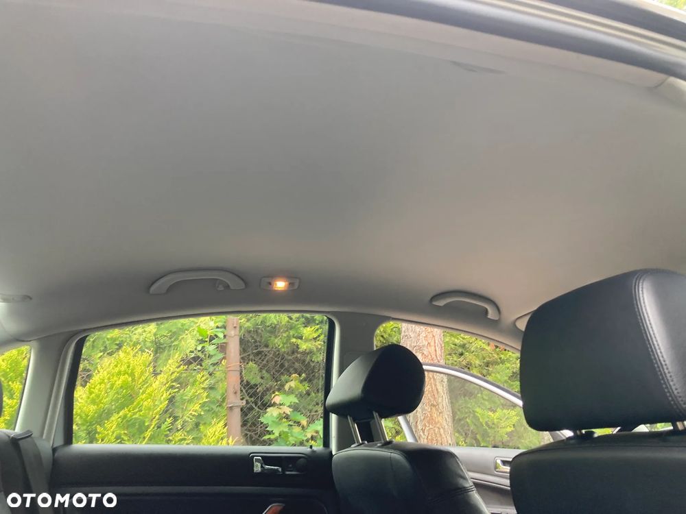 Volkswagen Passat 1.8T Highline Tiptr - 23