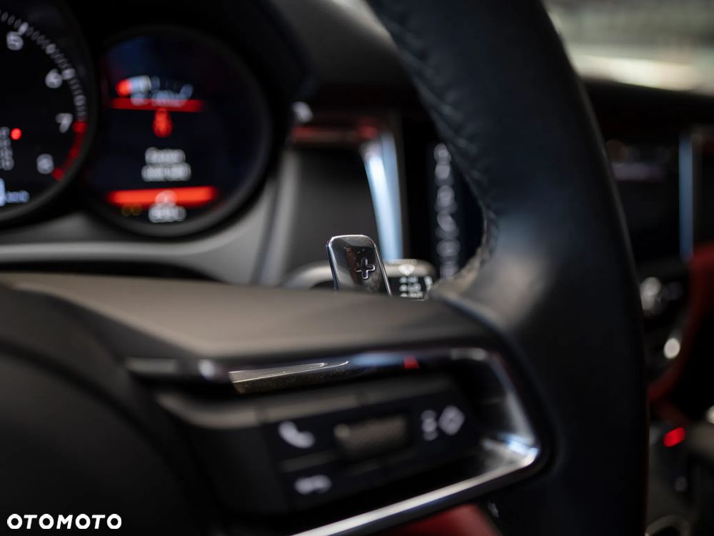 Porsche Macan Standard - 29