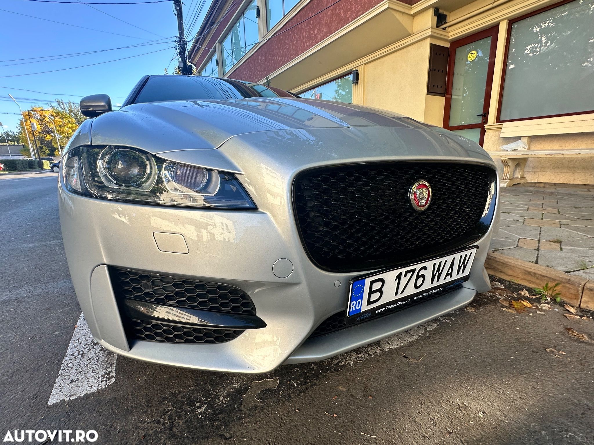 Jaguar XF 25d AWD R-Sport - 1
