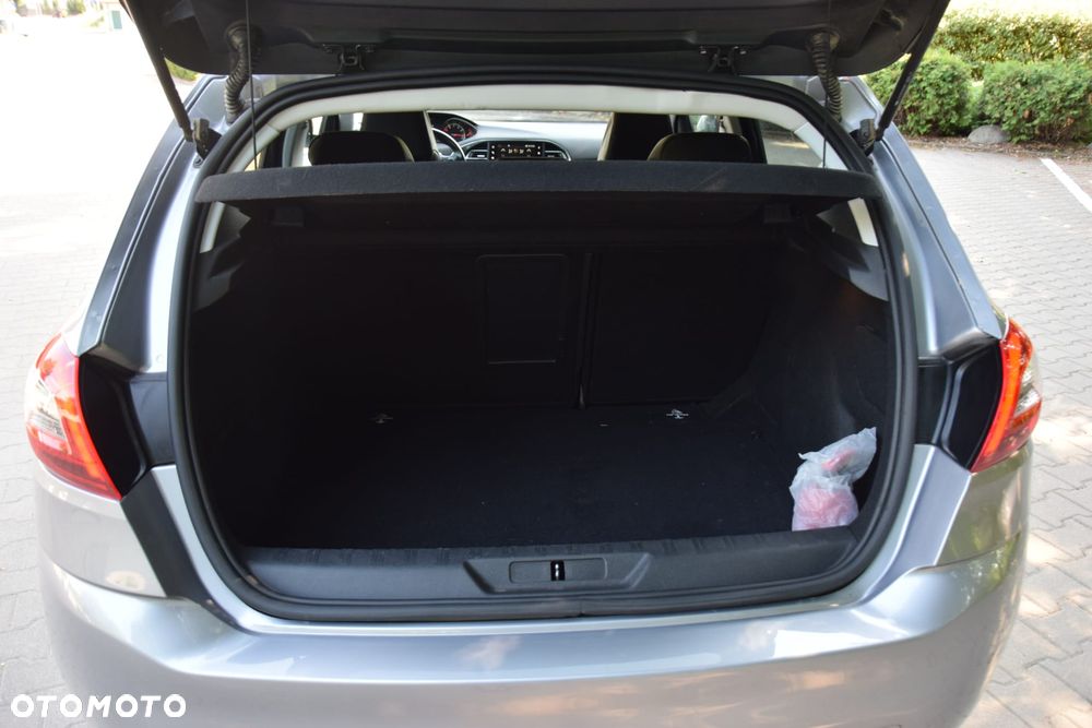 Peugeot 308 1.2 PureTech Active S&S EAT6 - 14