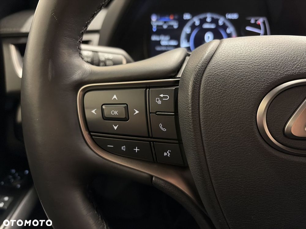 Lexus UX - 13