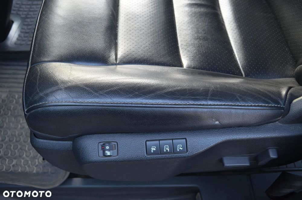 Peugeot Traveller 2.0 BlueHDi Long Business - 26