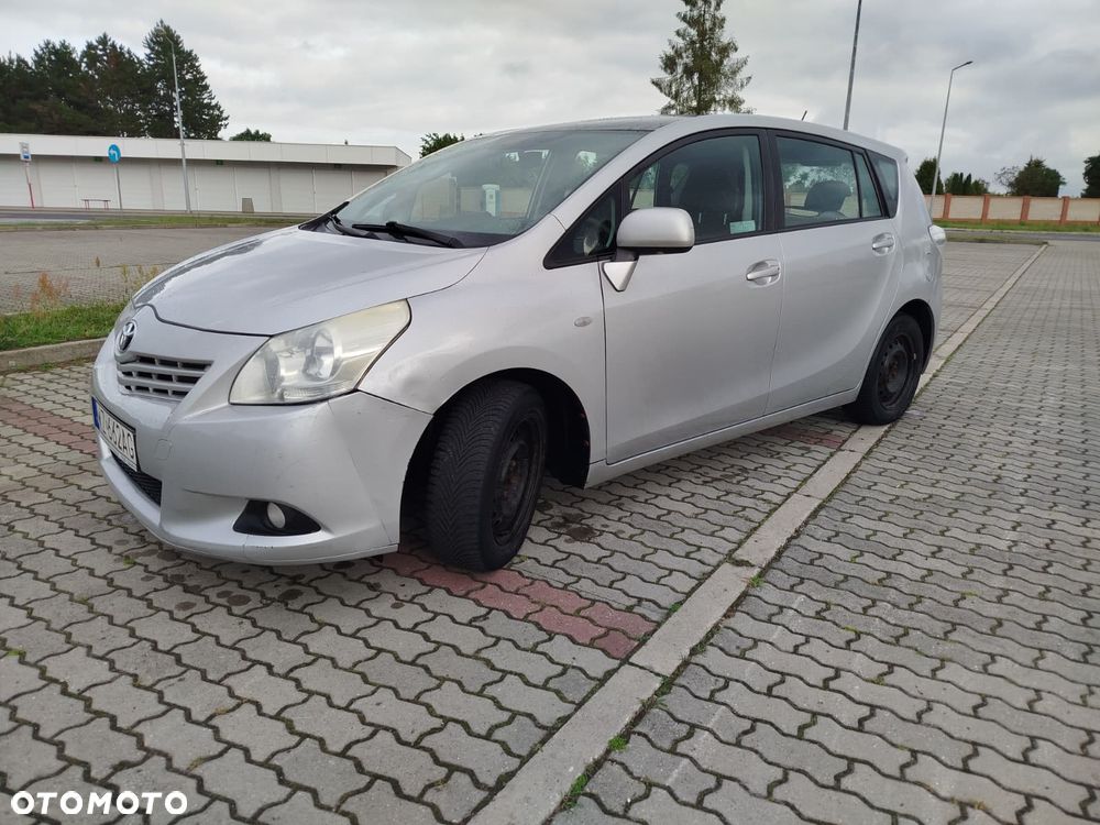 Toyota Verso 2.0 D-4D 2010 7os - 4