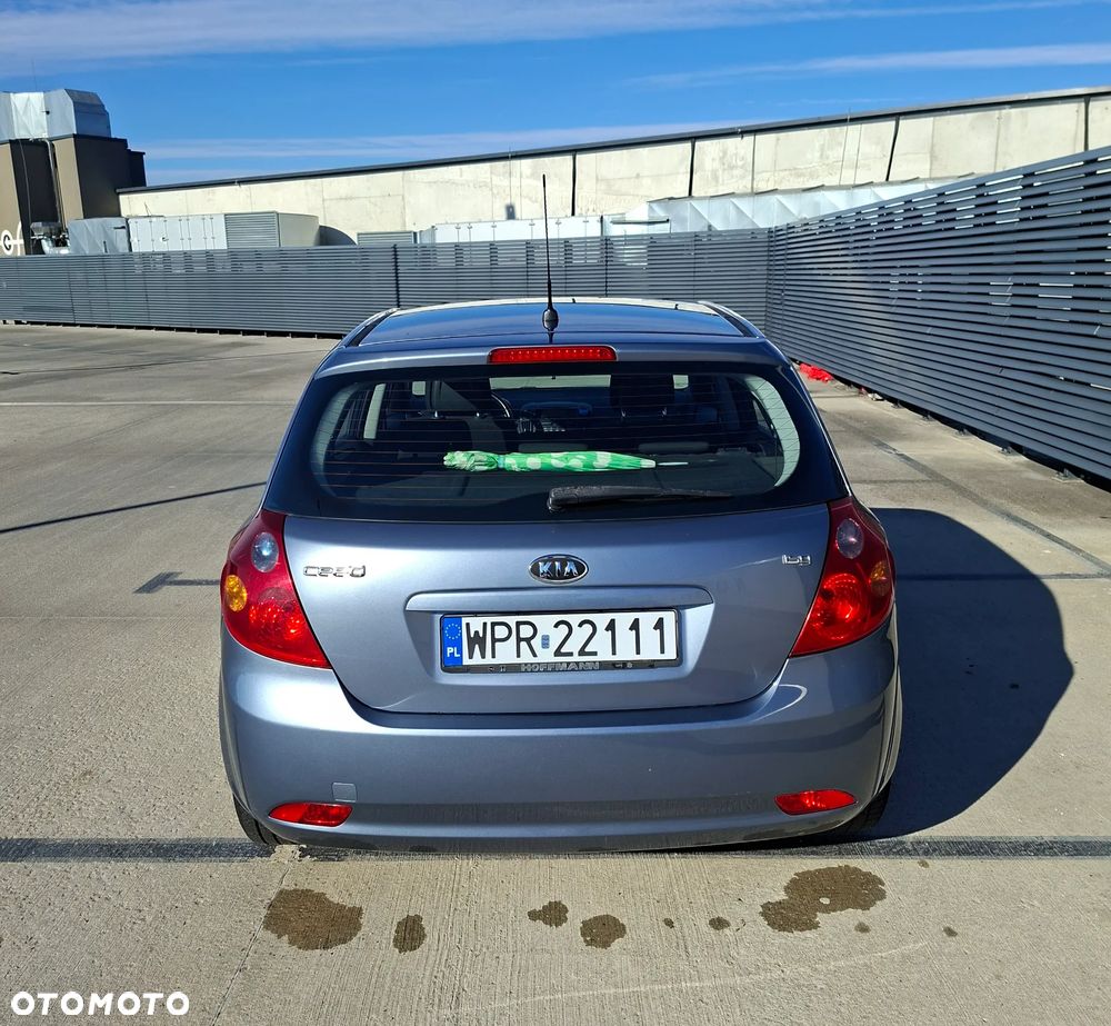 Kia Ceed 2009 photo 5