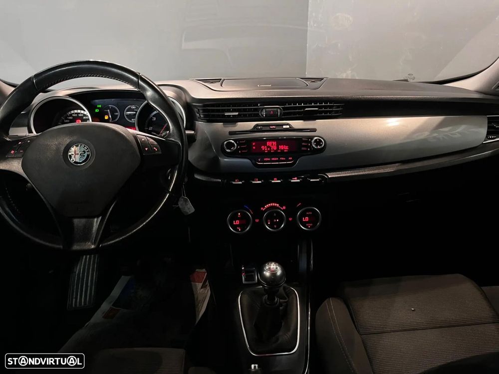 Alfa Romeo Giulietta 1.6 JTDM Exclusive - 18