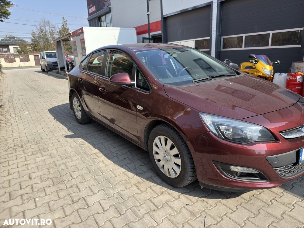 Opel Astra 1.4 Turbo - 4