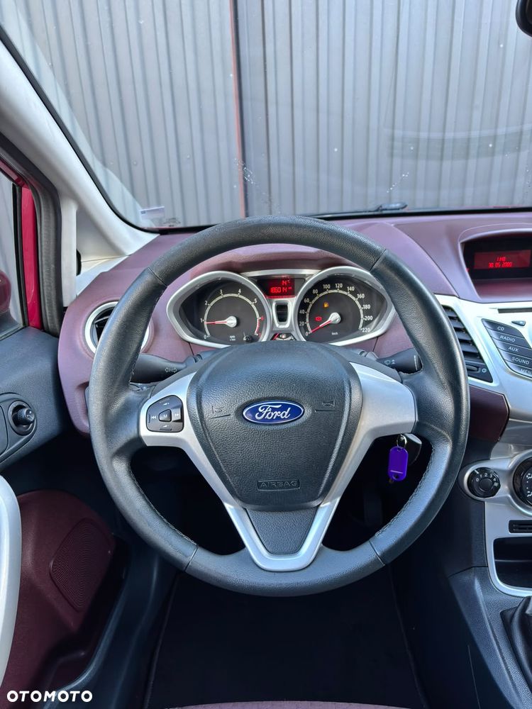 Ford Fiesta 1.25 SYNC Edition - 16