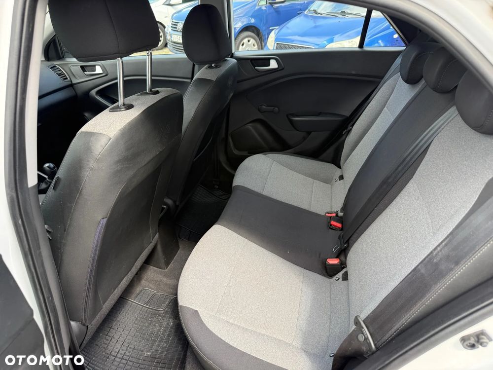 Hyundai i20 - 16