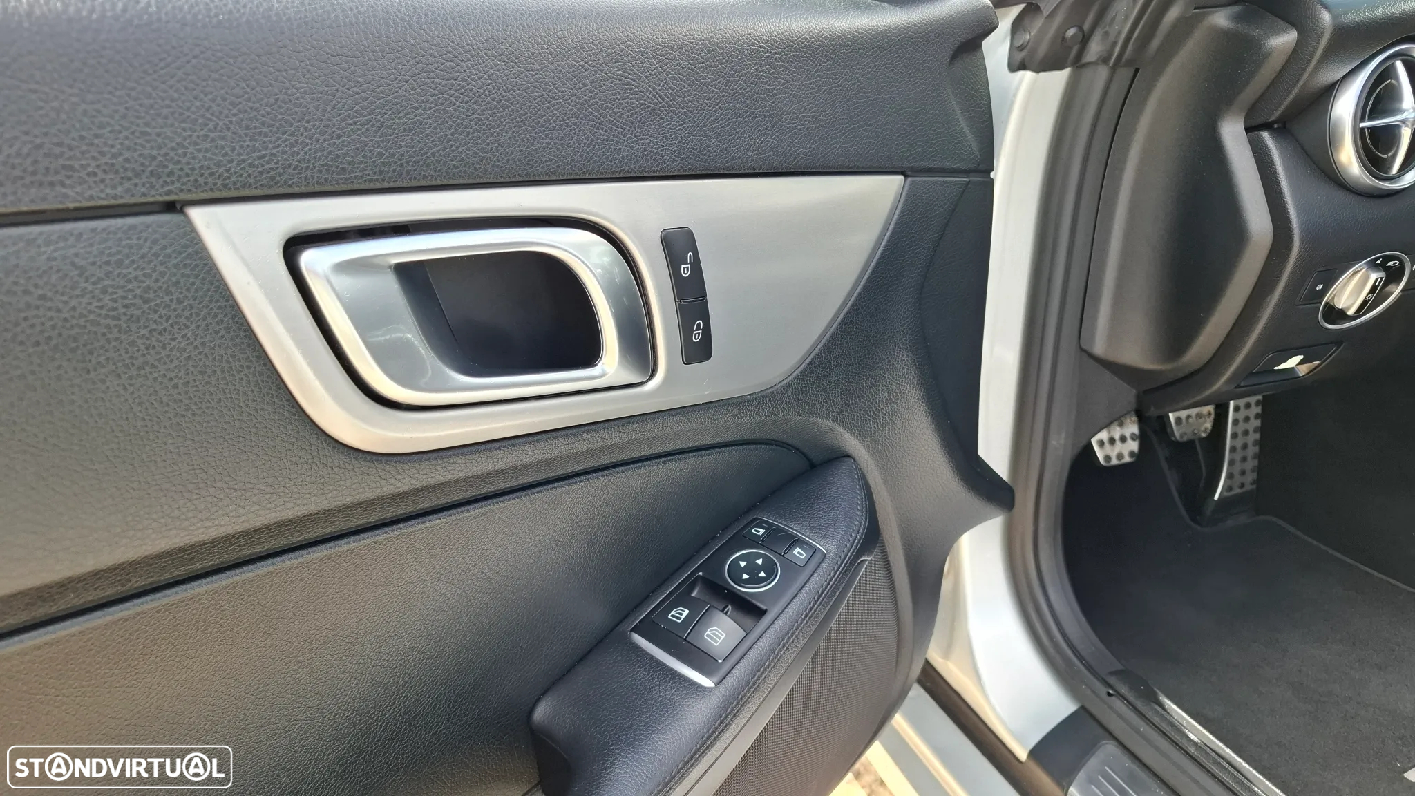 Mercedes-Benz SLK 200 (BlueEFFICIENCY) - 35