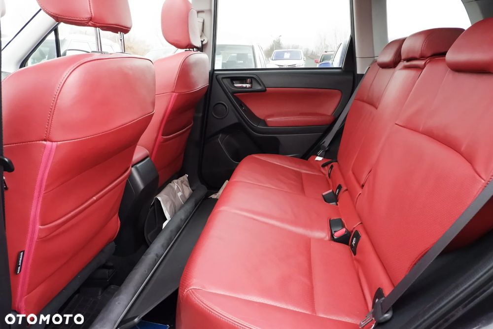 Subaru Forester 2.0XT Platinum Lineartronic - 31