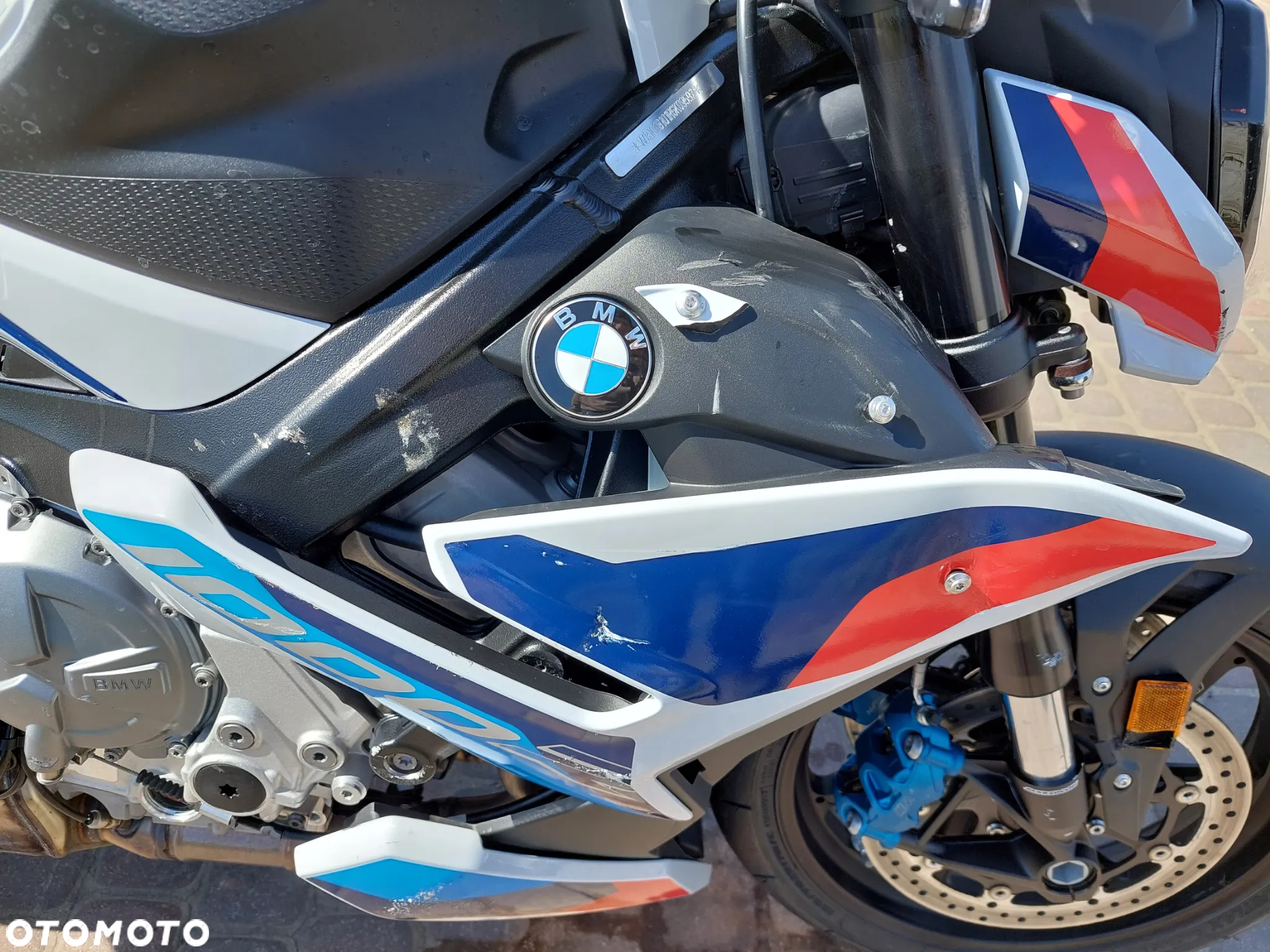 BMW S - 13