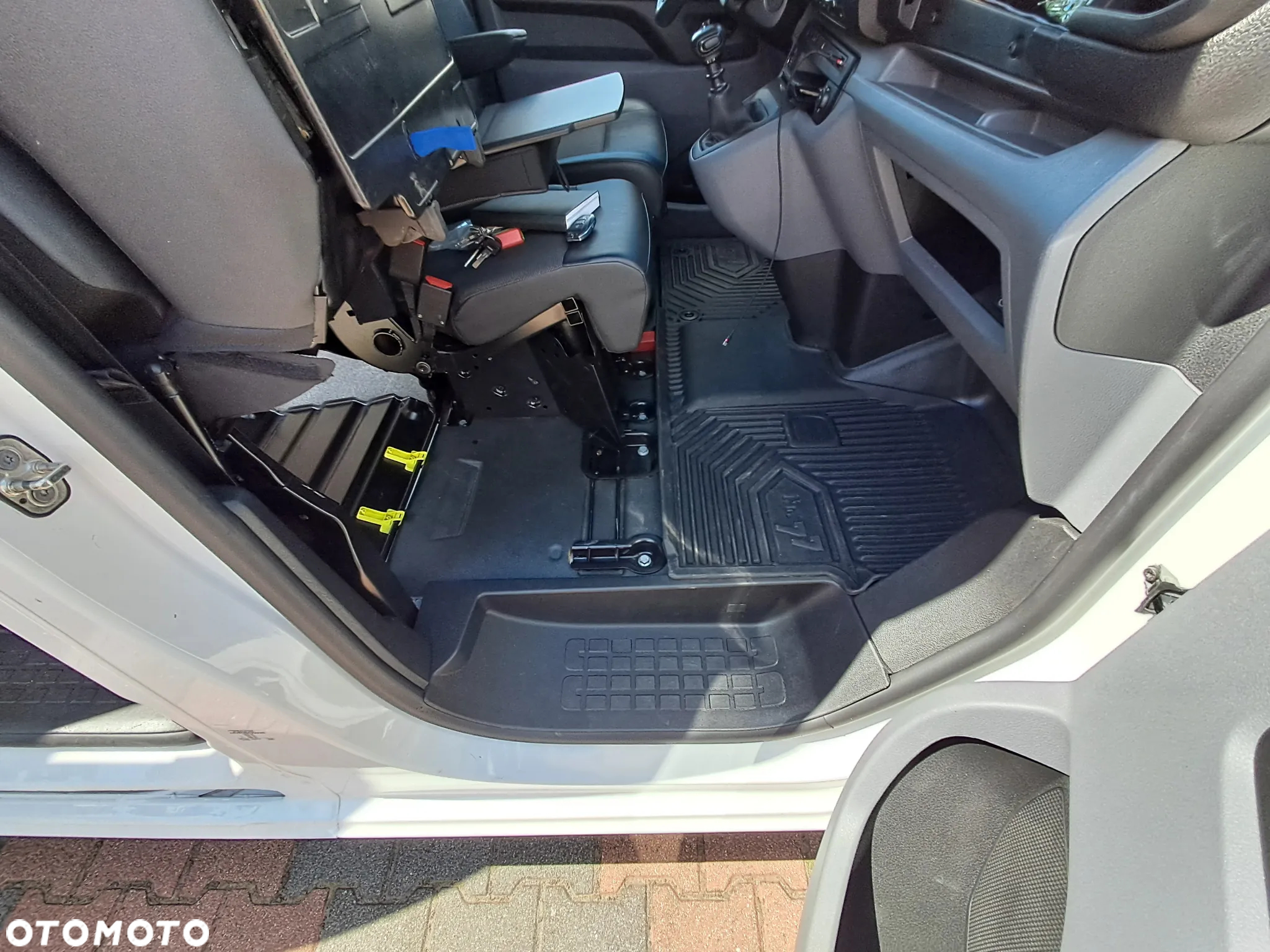 Opel Vivaro - 12
