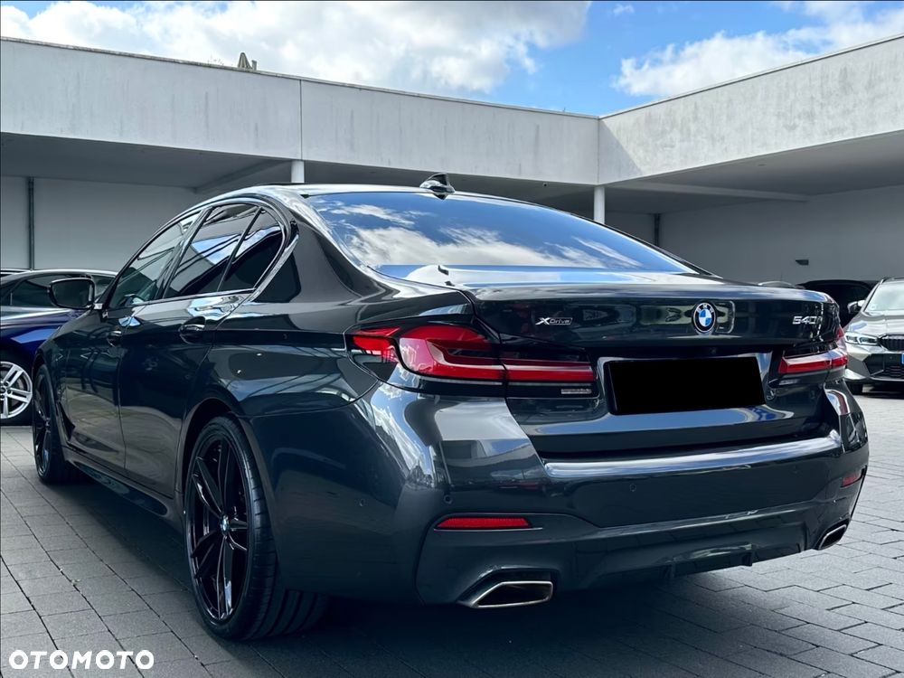 BMW Seria 5 540i xDrive - 4