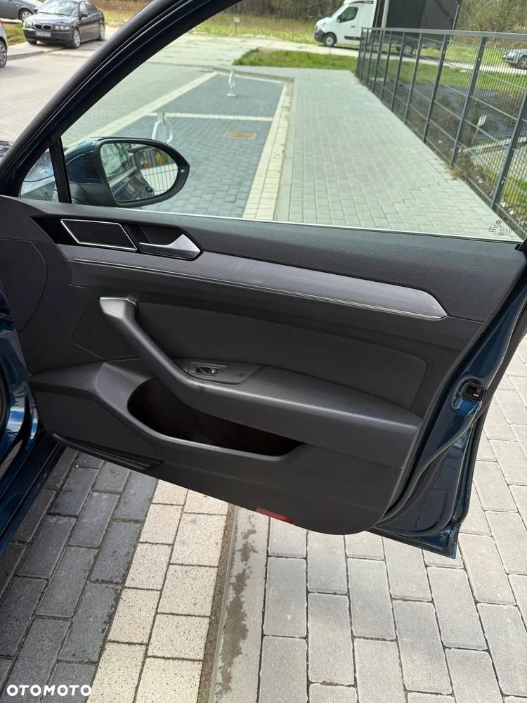 Volkswagen Passat 2.0 TDI EVO Business DSG - 11