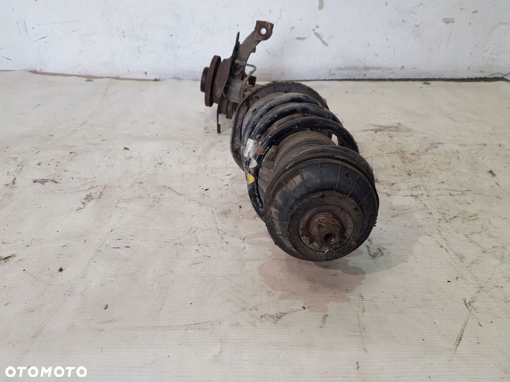 zwrotnica mcperson prawy 51936078 fiat 500l 1.3d - 6