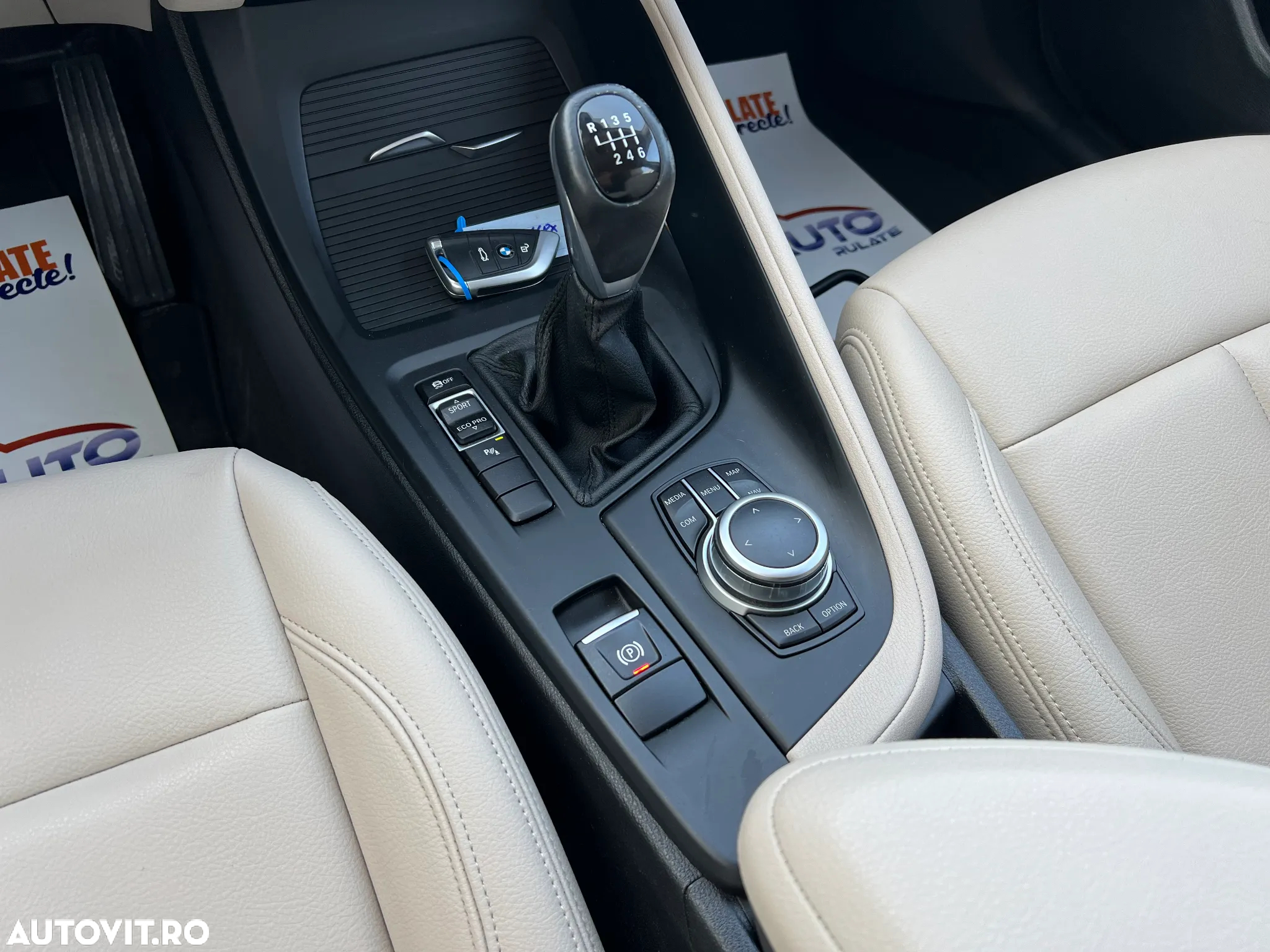 BMW X1 sDrive16d - 11