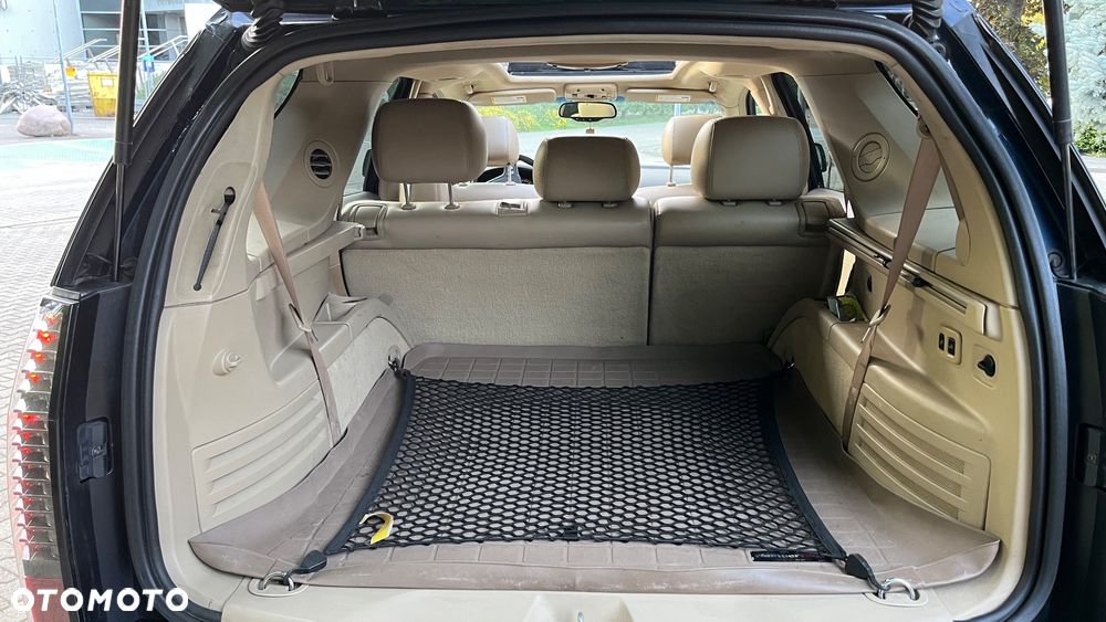 Cadillac SRX - 24