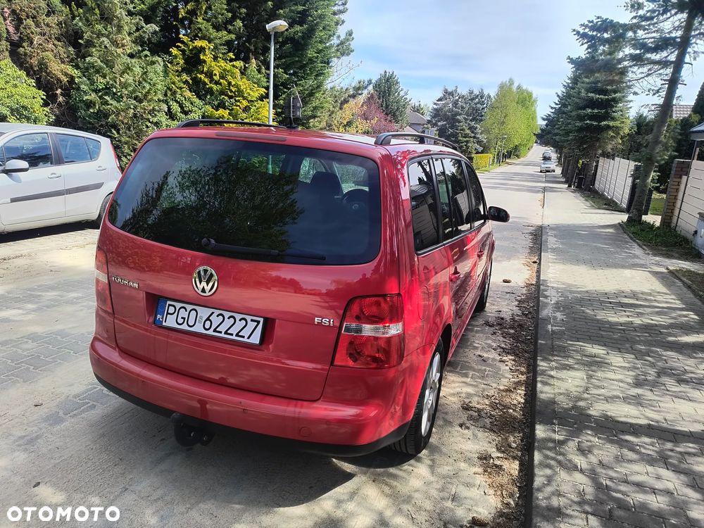 Volkswagen Touran - 5