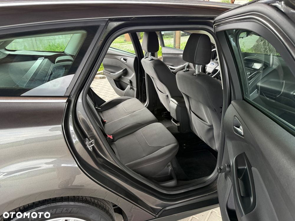 Ford Focus 1.0 EcoBoost Titanium - 18