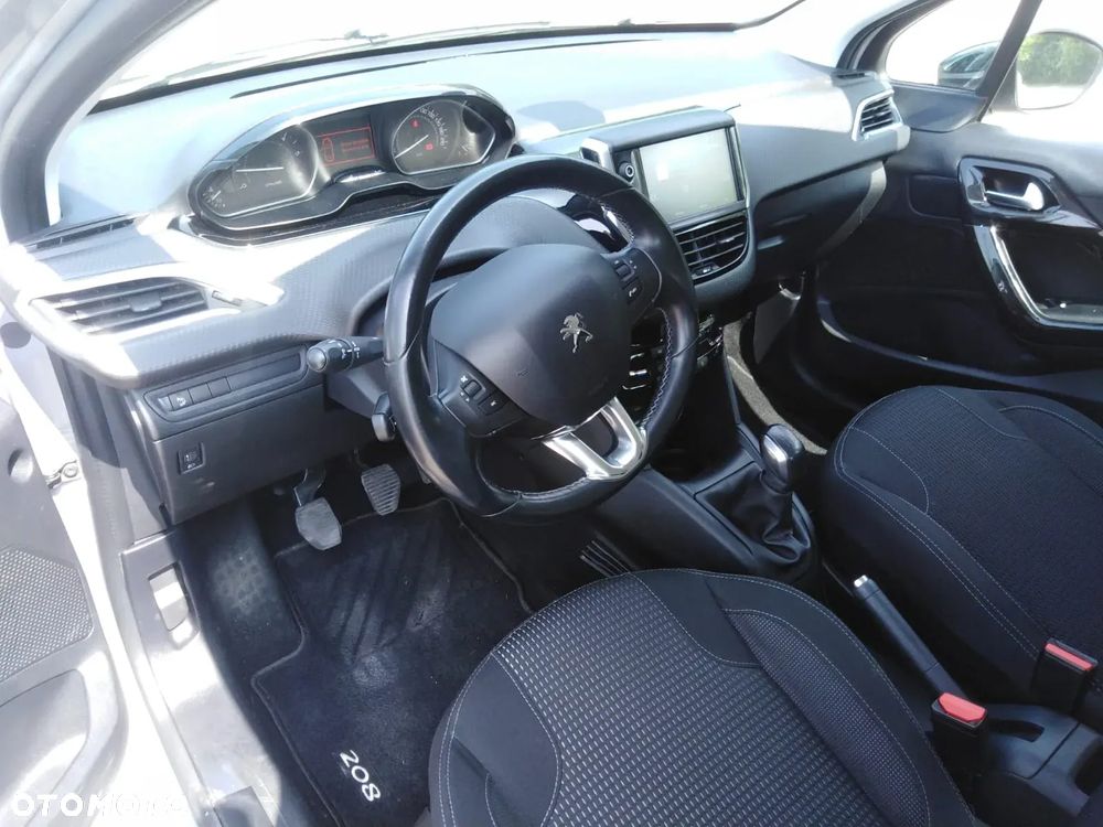 Peugeot 208 1.6 BlueHDi Allure S&S - 14