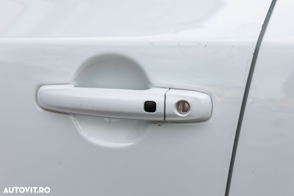 Suzuki Vitara 1.6 DDIS 4X4 Luxus Aut. - 30