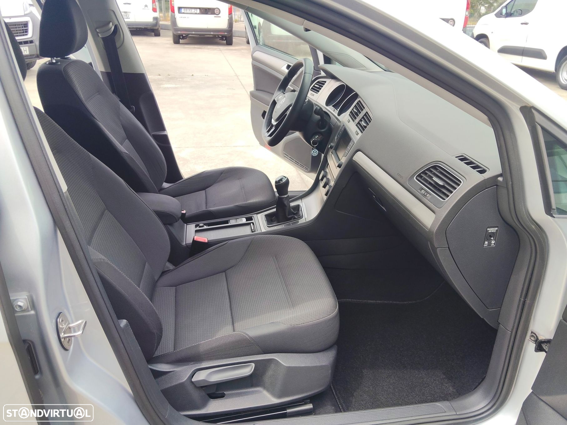 VW Golf 1.0 TSI Confortline - 29