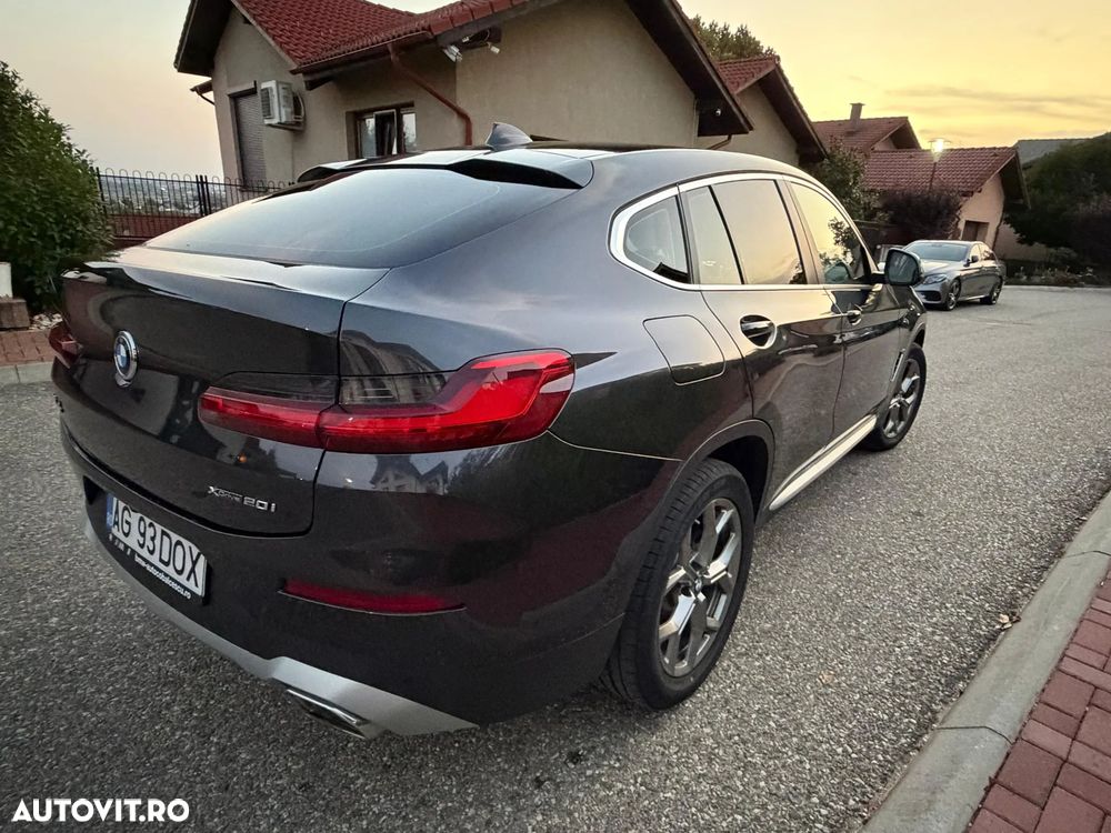 BMW X4 xDrive20i AT MHEV - 10