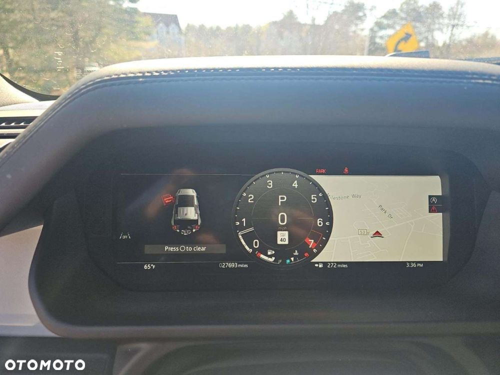 Land Rover Defender - 7