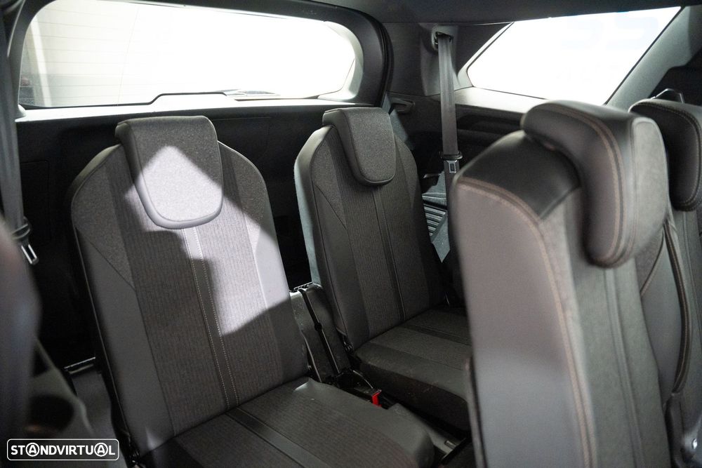 Peugeot 5008 1.2 PureTech GT Line EAT8 - 29