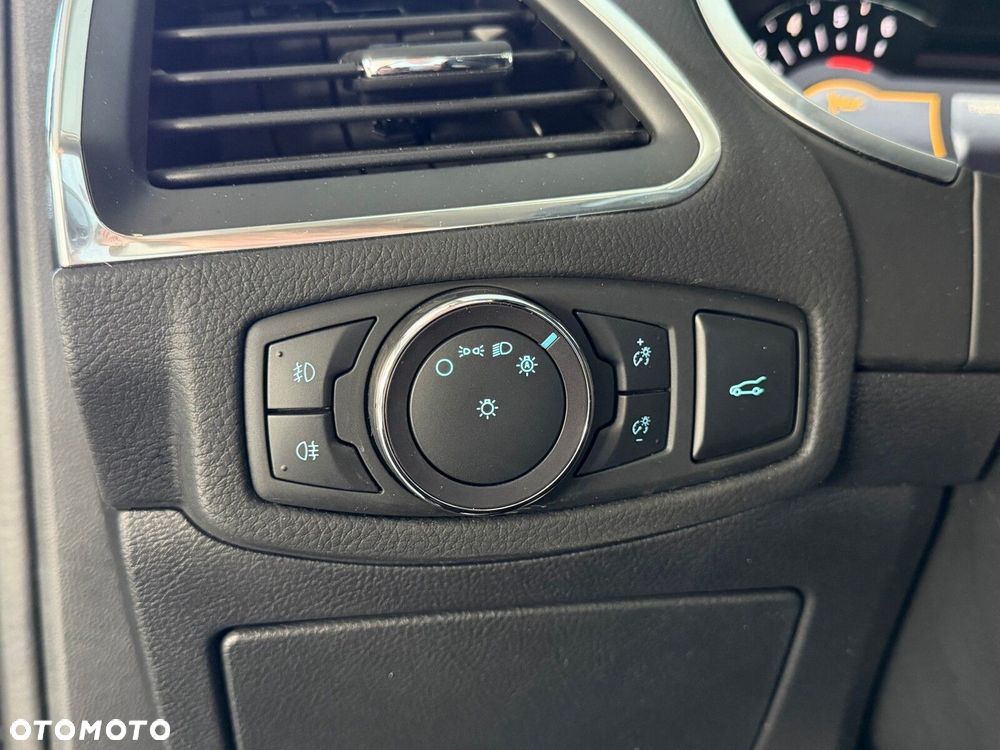 Ford S-Max 2.0 EcoBlue Titanium - 23