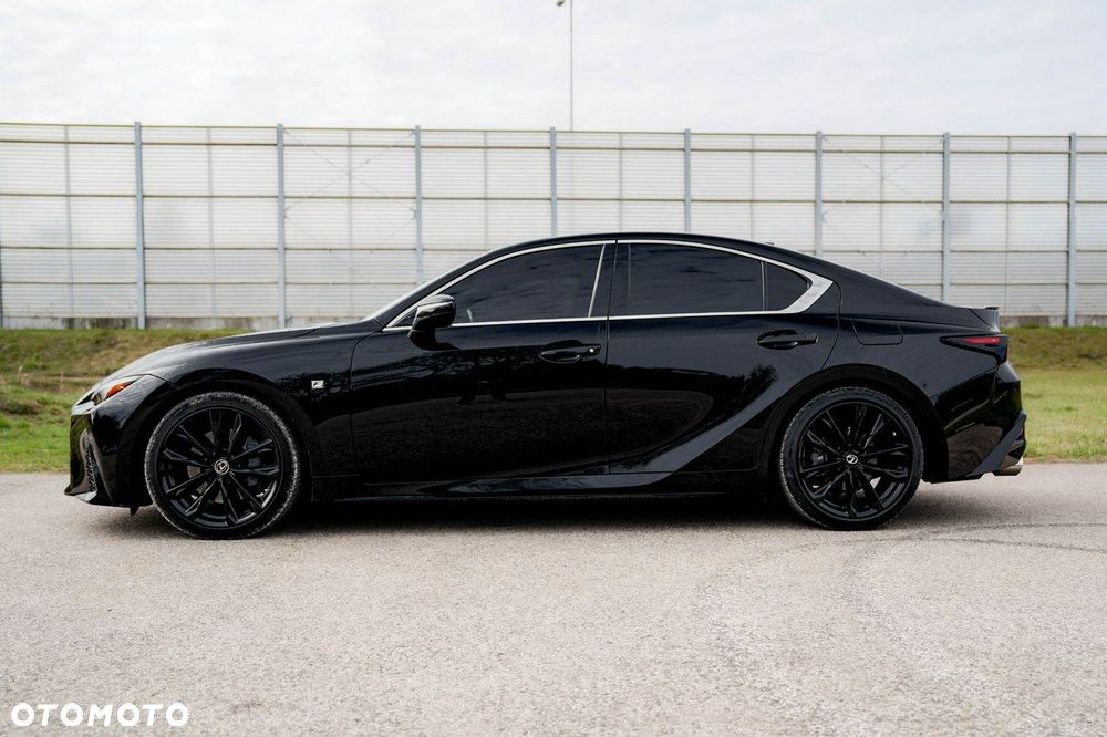 Lexus IS - 8